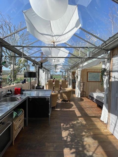 Vrijstaande Accommodatie Glamping De Kas Inn Hank Екстериор снимка